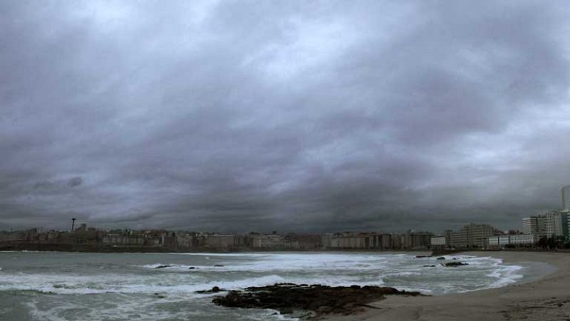 Muy nuboso o cubierto en el extremo noroeste peninsular