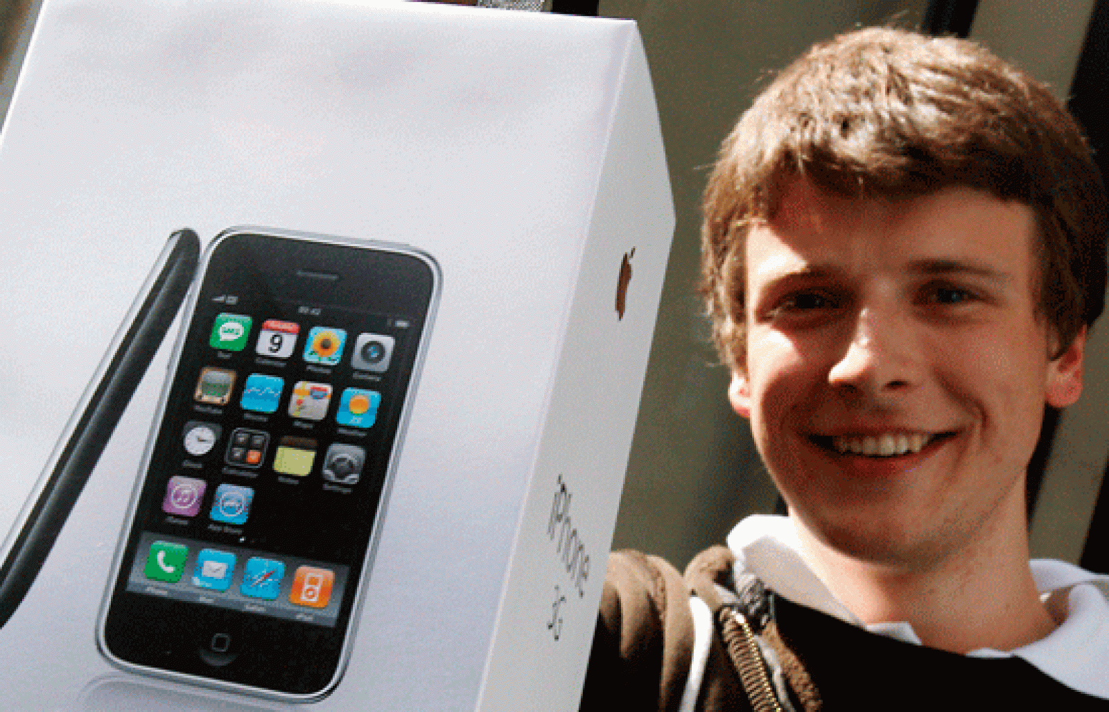 El iPhone se vende desde hoy en España - Ciencia y tecnología en Rtve.es | Ver