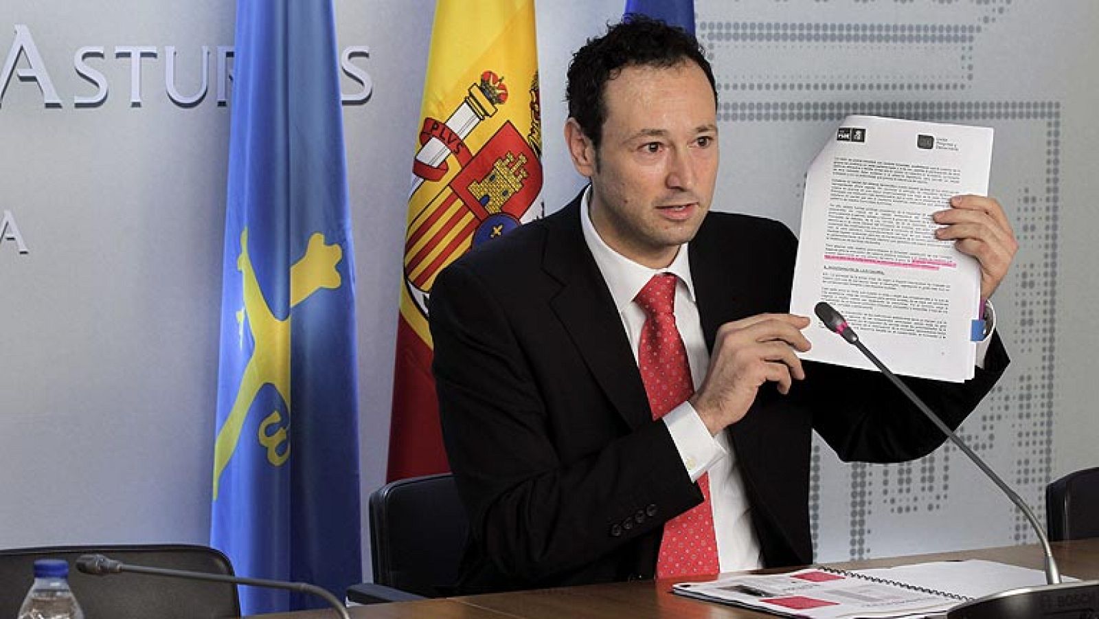 El portavoz del Gobierno de Asturias acusa a UPyD de convertir la comunidad en un "laboratorio" - Los desayunos | Ver