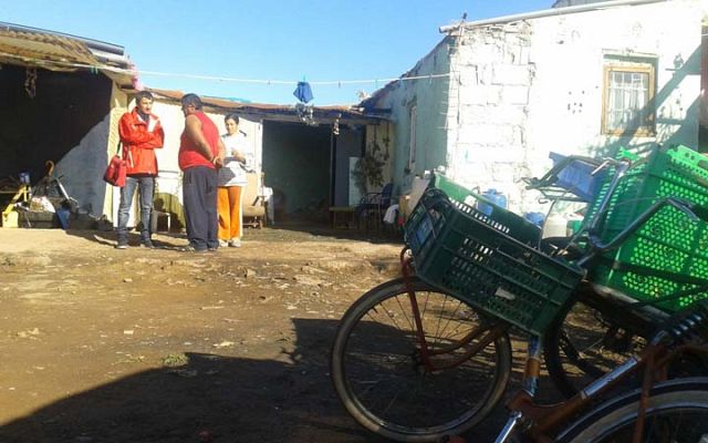 Babel en TVE - Sobrevivir en un asentamiento
