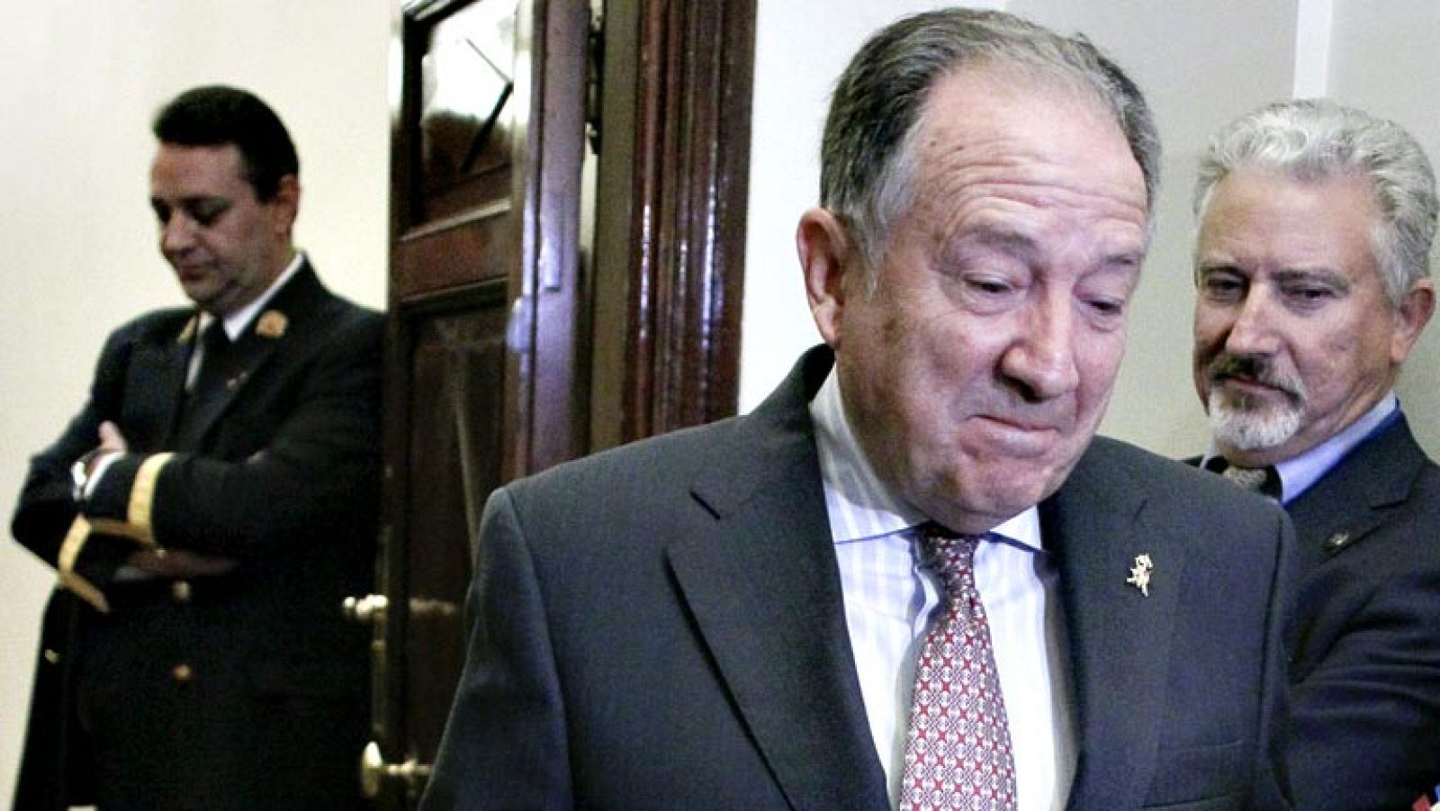 Félix Sanz dice que el CNI no va de "caza" ni espía a políticos y que las escuchas son legales - Informativo 24h | Ver