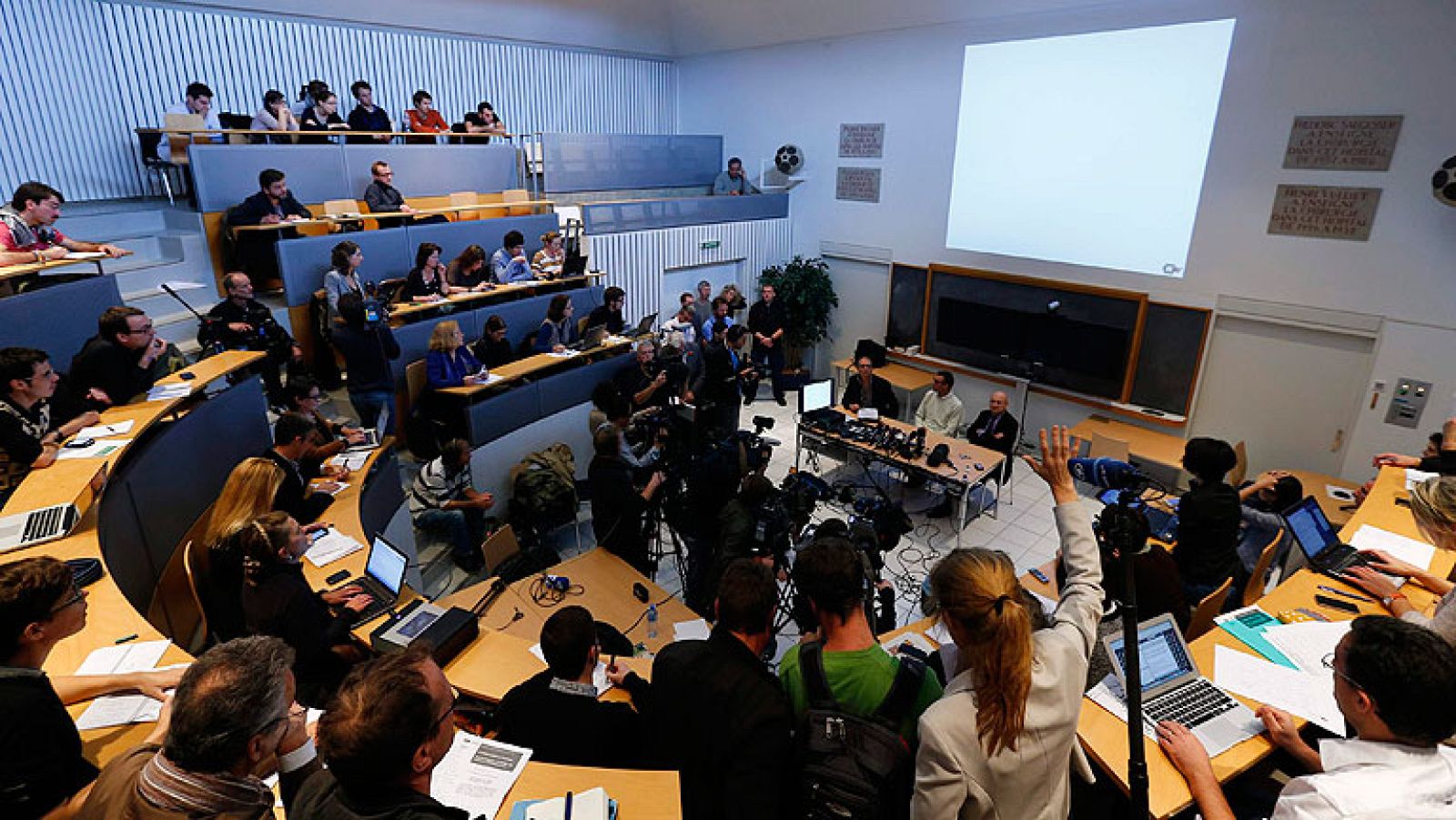 Los análisis de los restos de Arafat apoyan razonablemente la hipótesis de envenenamiento | Ver