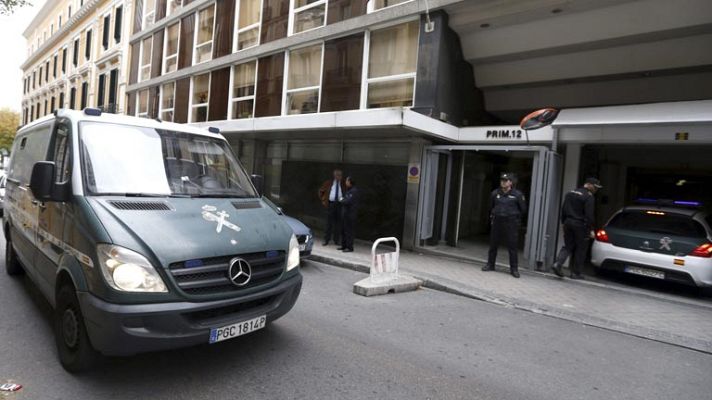 Telediario 1 - Dos de los exdirectivos de la CAM pasan su primera noche en la prisión de Soto del Real