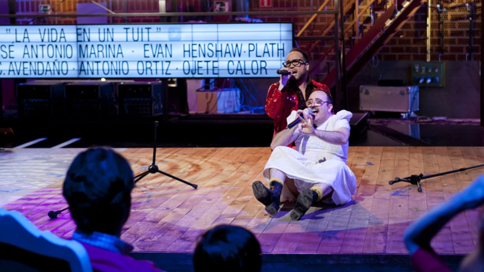 Ojete Calor canta "0'60" en directo - Ver ahora