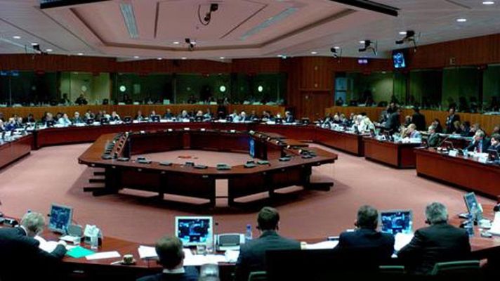 Informativo 24h - La Eurocámara reduce el recorte del presupuesto de 2014 marcado por los Veintiocho