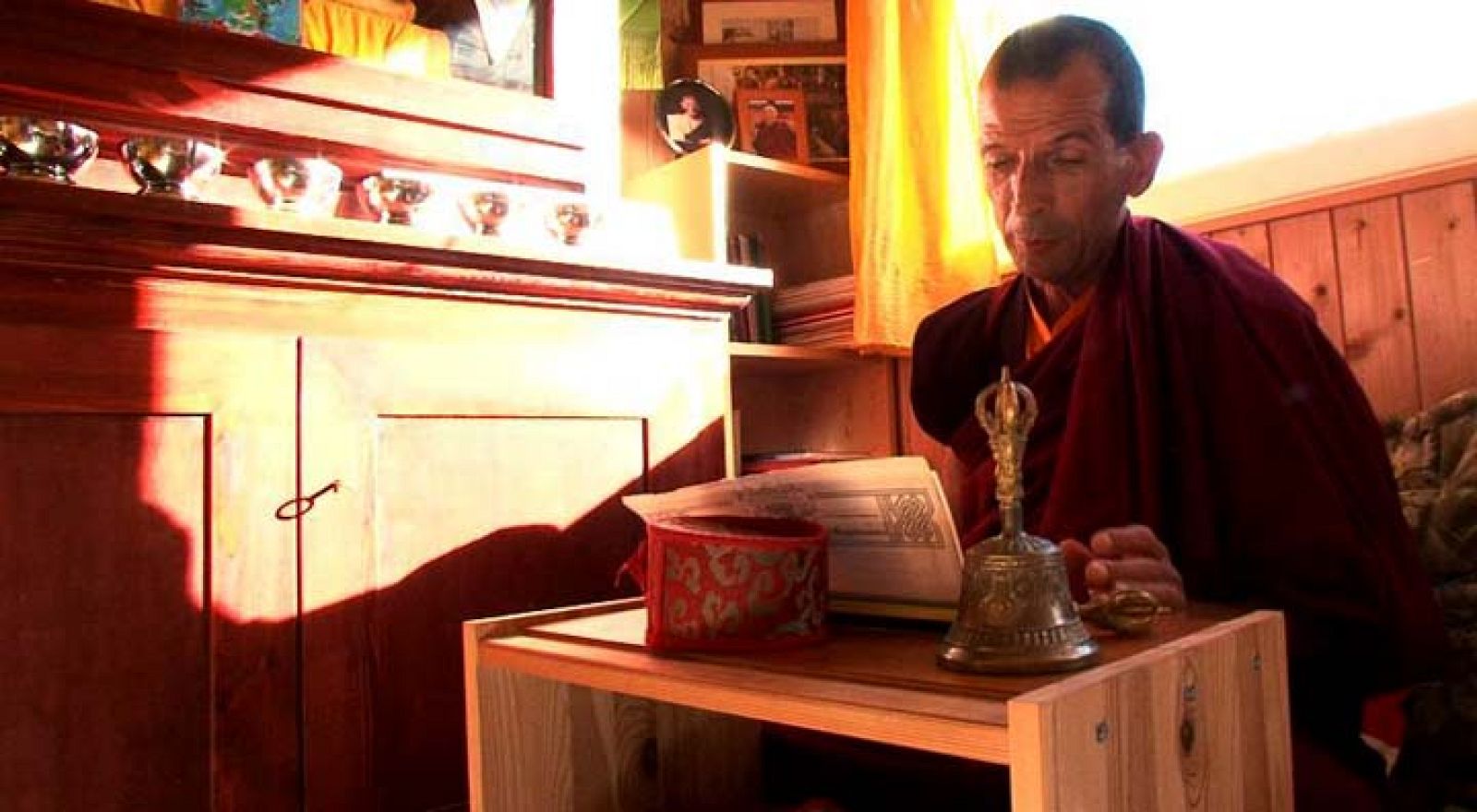 Comando actualidad - Los otros creyentes - Budistas