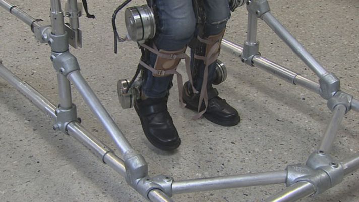 Telediario 1 - Exoesqueleto para niños