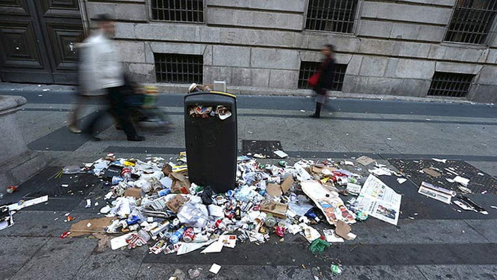 Las empresas de limpieza de Madrid presentan a los sindicatos una nueva oferta - Informativo 24h | Ver