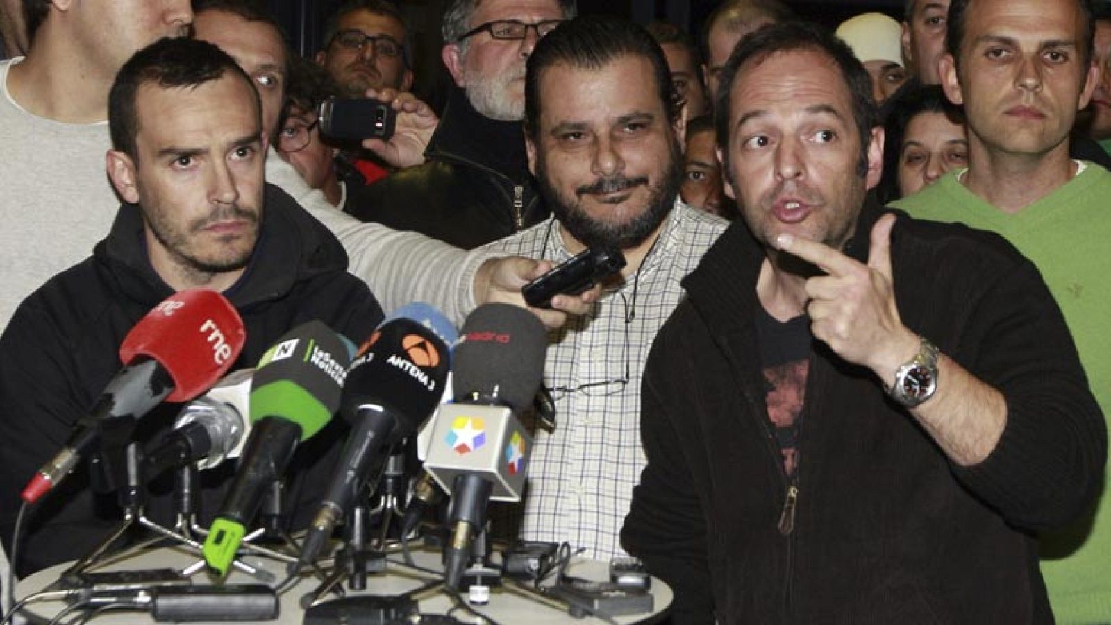 Telediario matinal de fin de semana en cuatro minutos - 16/11/13