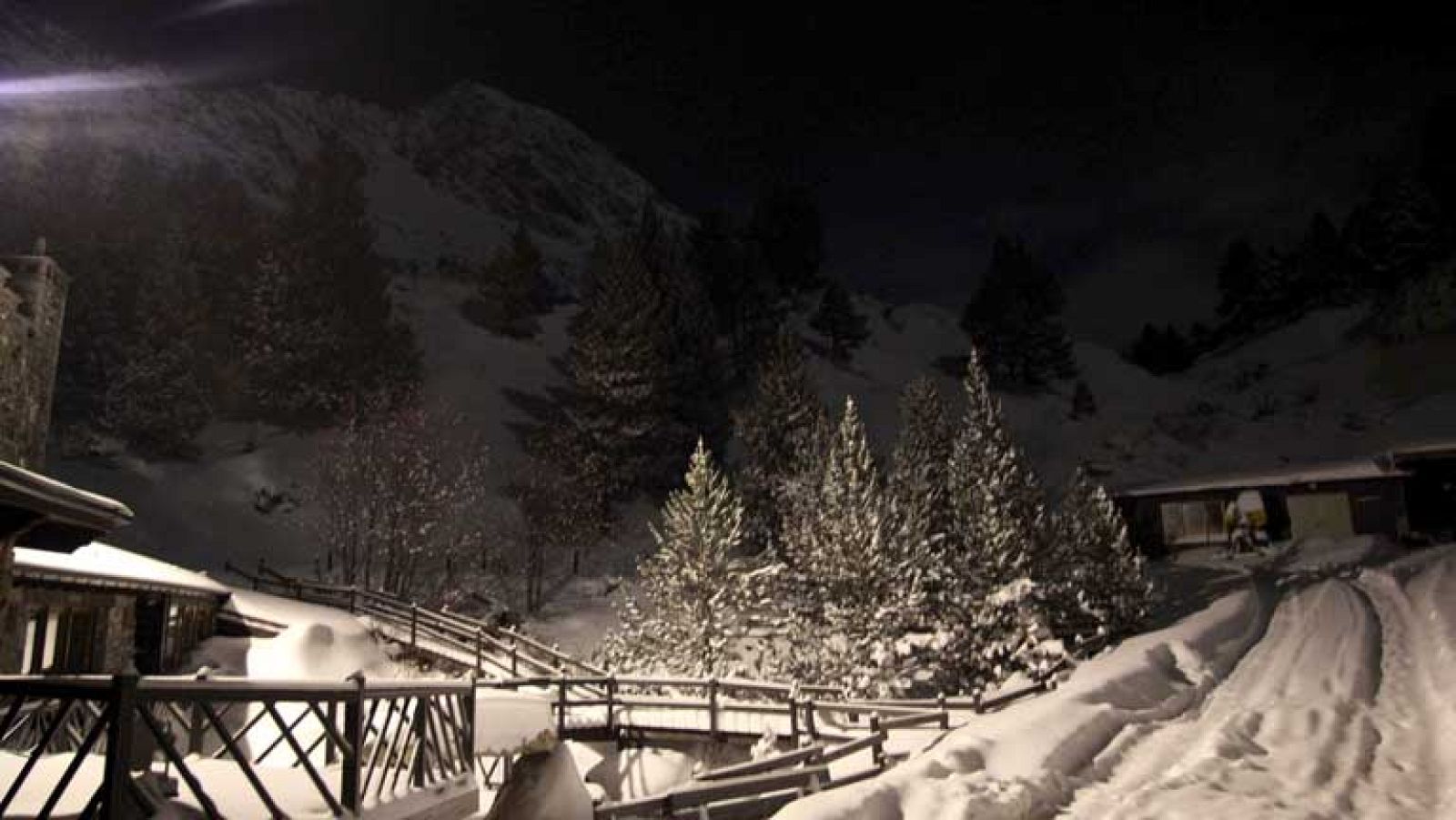 Intervalos de viento fuerte en el litoral de Galicia y en Canarias