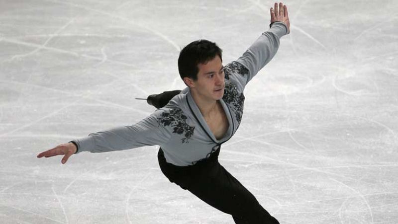 Un ejercicio de patinaje realizado en el Trofeo Bompard ha rozado la perfección. El triple campeón del mundo, el canadiense Patrick Chan, ha vuelto a batir un record del mundo de puntuación, 295,27 casi los 300. Ha realizado 2 cuadruples y 7 triples.
