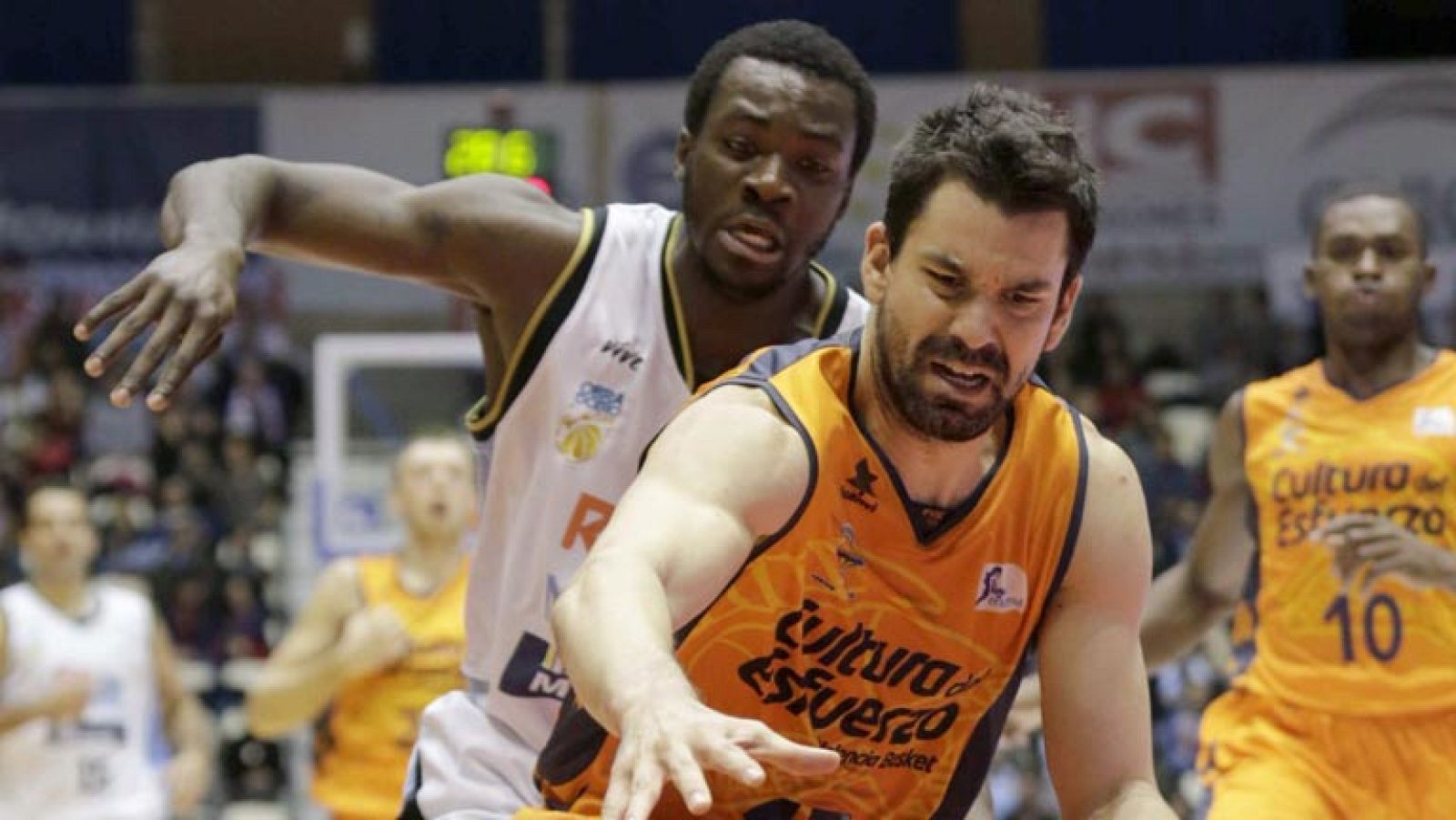 Rio Natura Monbus 70 - Valencia basket 102 - Baloncesto en RTVE | Ver