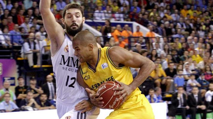 Telediario 1 - El Real Madrid se trabaja el liderato ante el Herbalife Gran Canaria