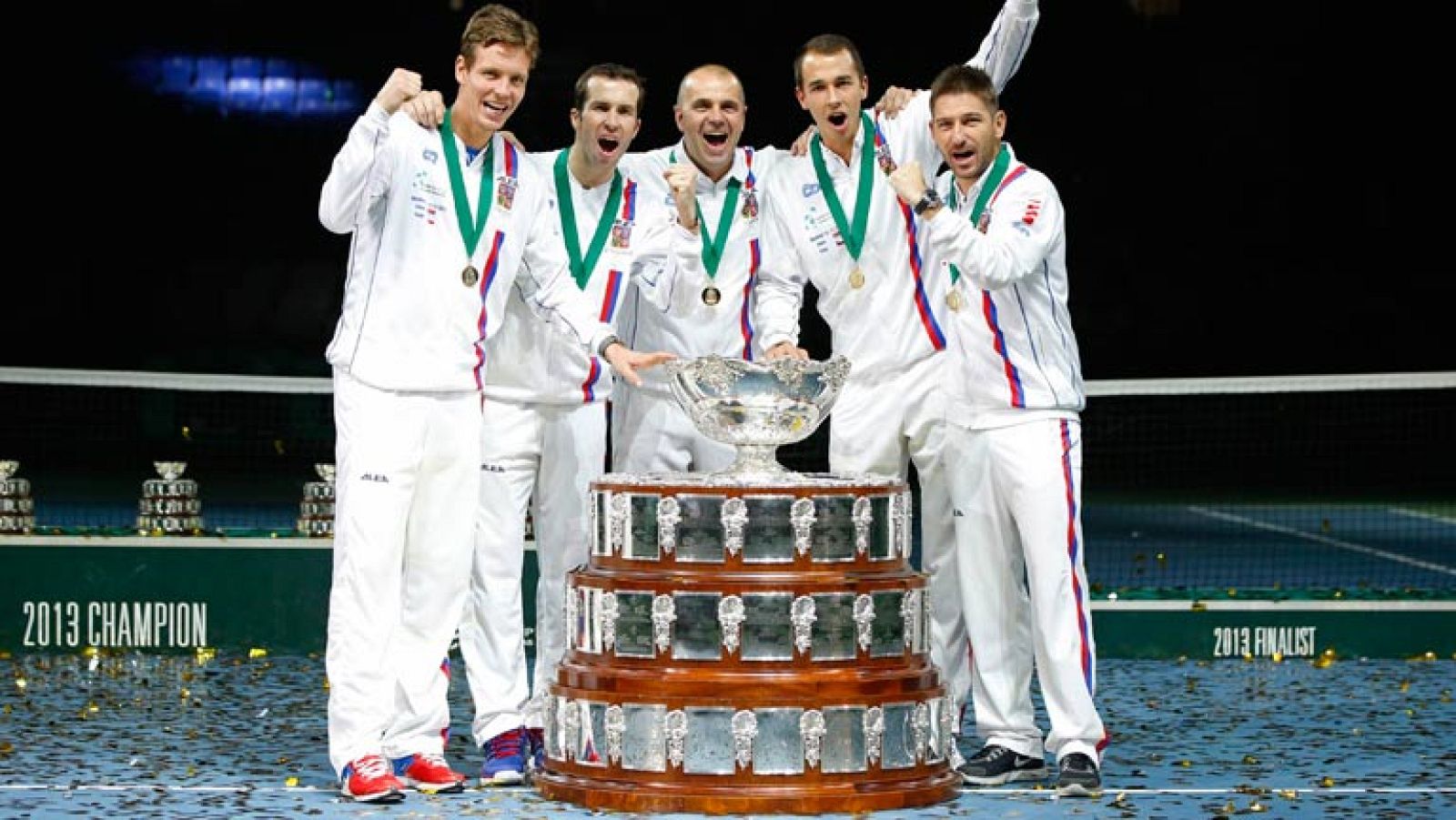 Stepanek lleva a República Checa a su segunda Copa Davis seguida