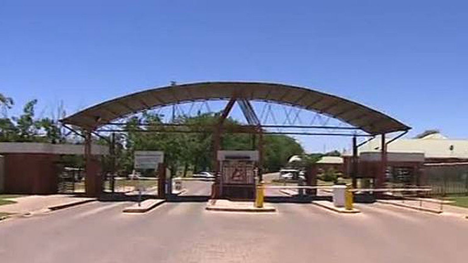 La selección española ha regresado a Potchefstroom, su cuartel general durante el Mundial de Sudáfrica 2010, donde la Roja ha dejado huella.