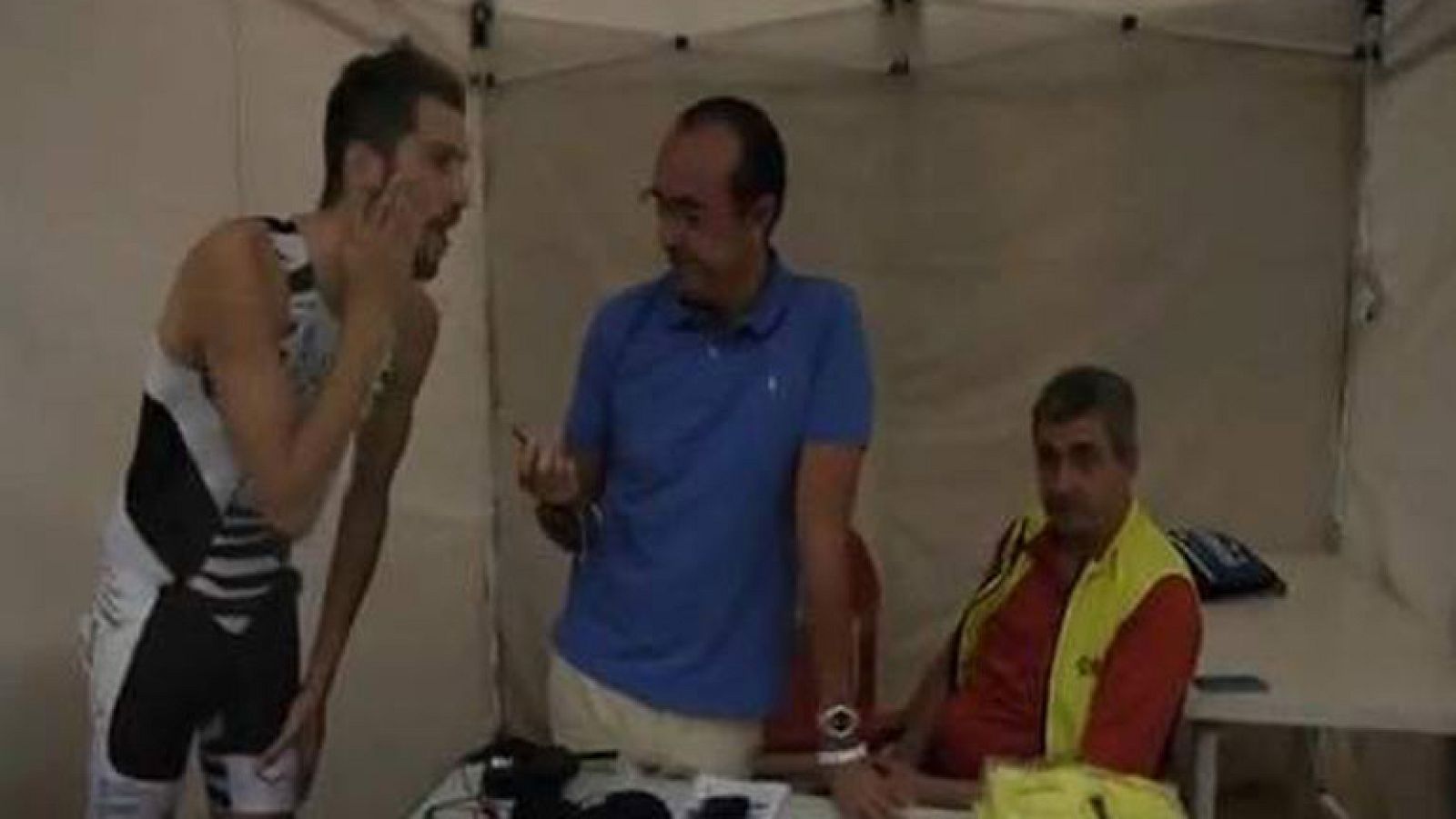 Los triatletas piden la dimisión del presidente de la Federación, José Hidalgo | Ver