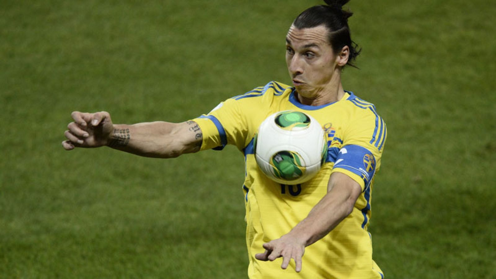 Ibrahimovic pone las tablas (1-1) | Ver