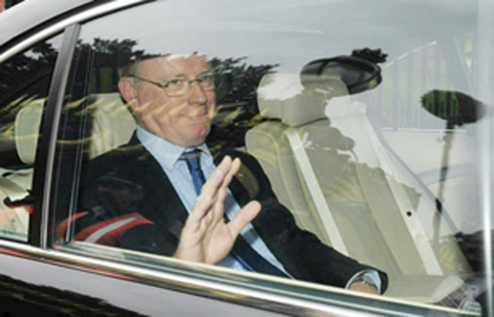 Yves Leterme dimite | Ver