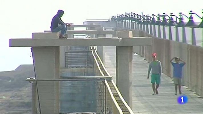  - Denuncian la situación de menores marroquíes en el puerto de Melilla