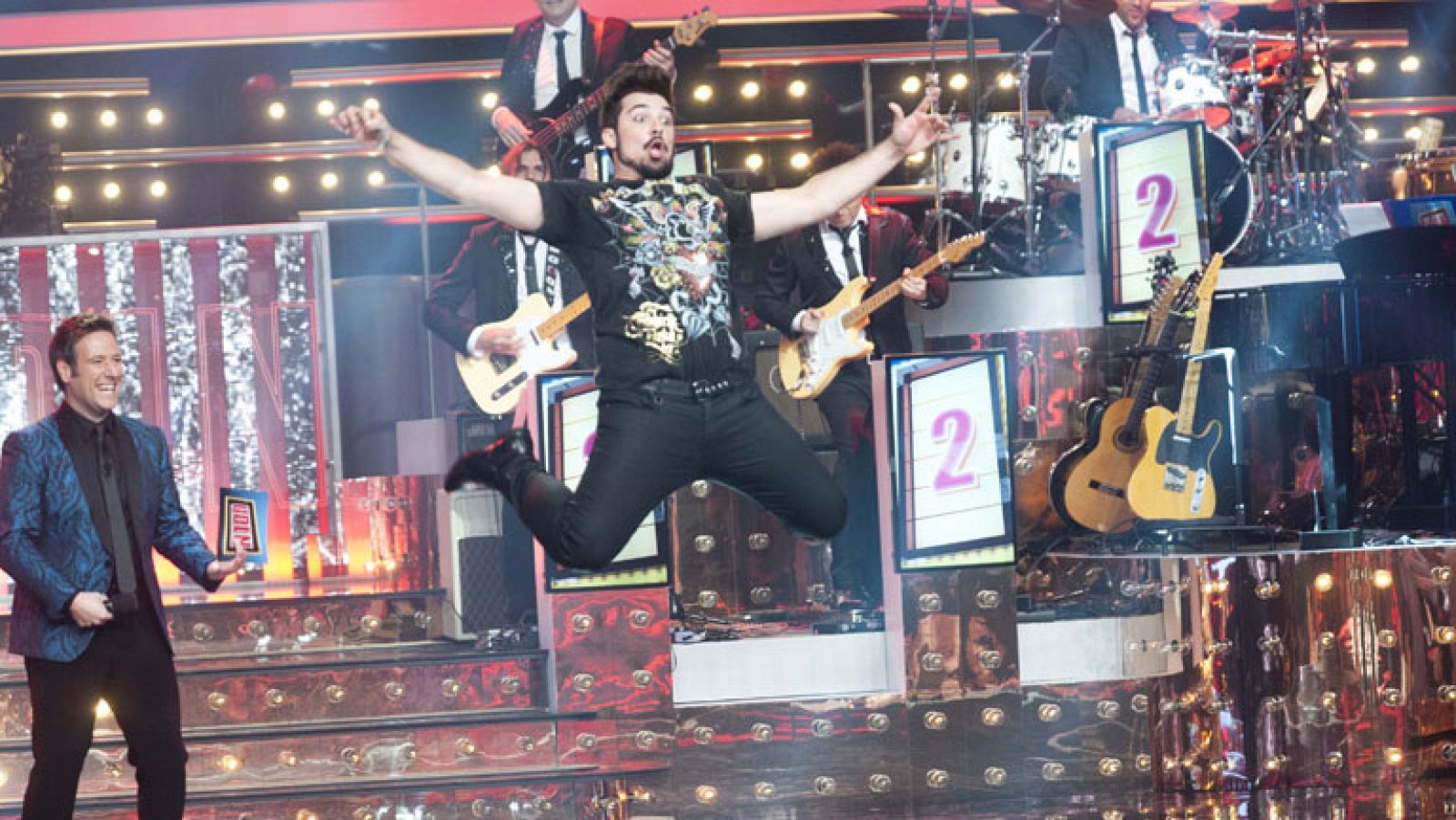 Uno de Los Nuestros - David Moreno canta "Hormigón, mujeres y alcohol"