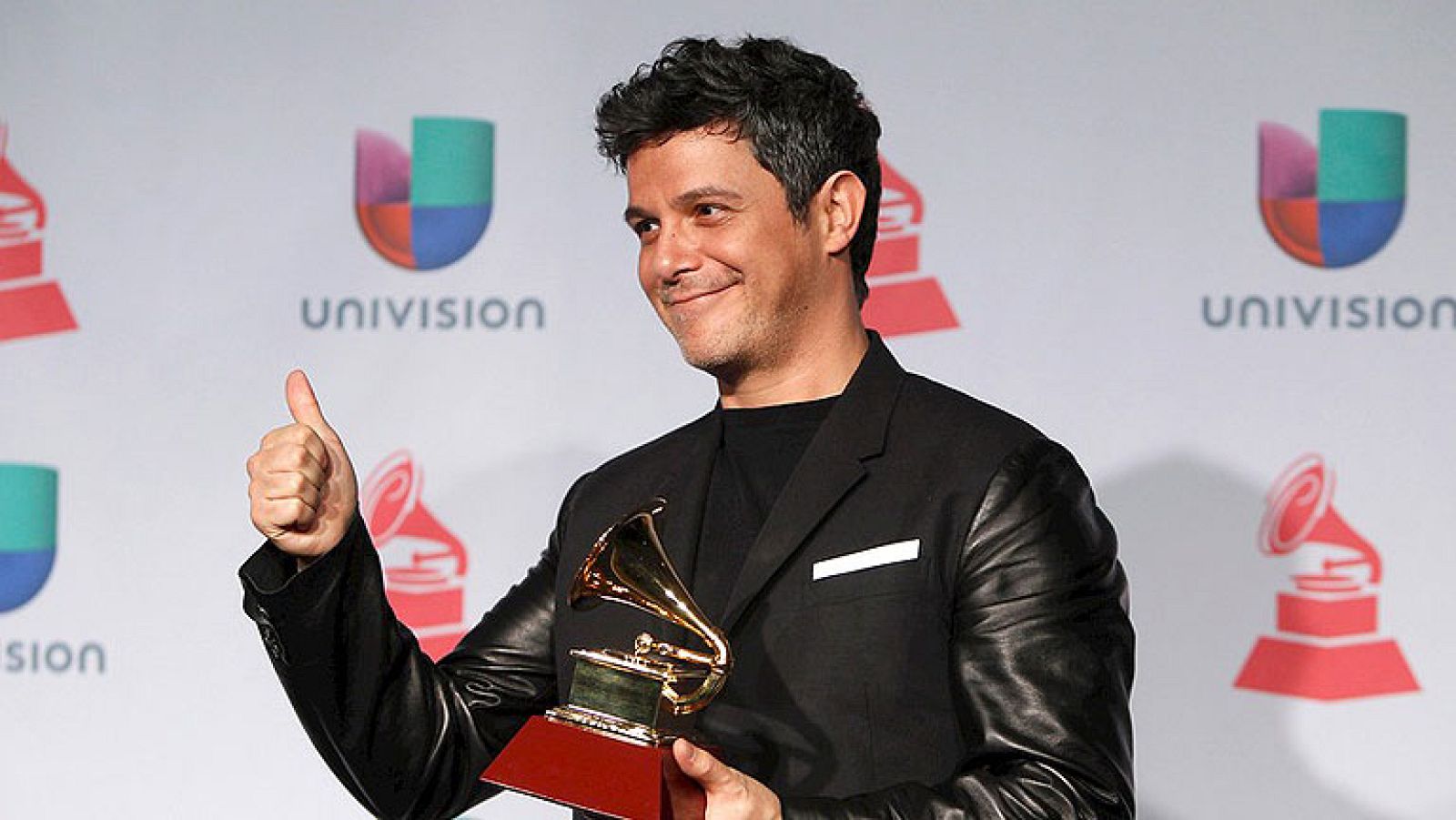 Alejandro Sanz logra su décimo Grammy Latino en una ceremonia "muy española" - Los desayunos | Ver