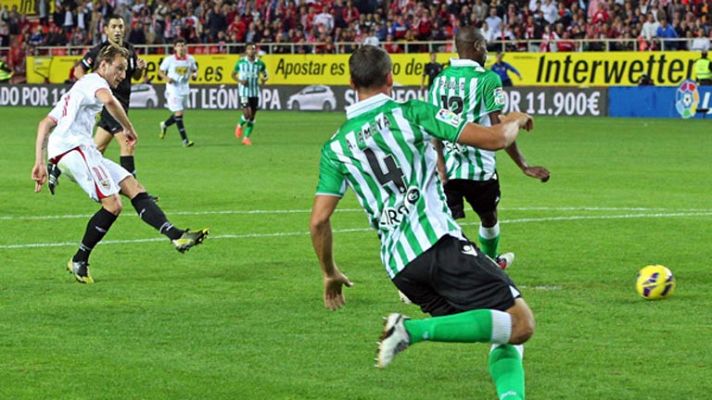 Telediario 1 - Sevilla- Betis, el derbi con más salero de la Liga