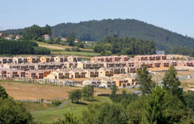  - Milles de casas por entregar