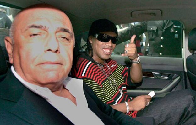  - Ronaldinho empieza una nueva etapa