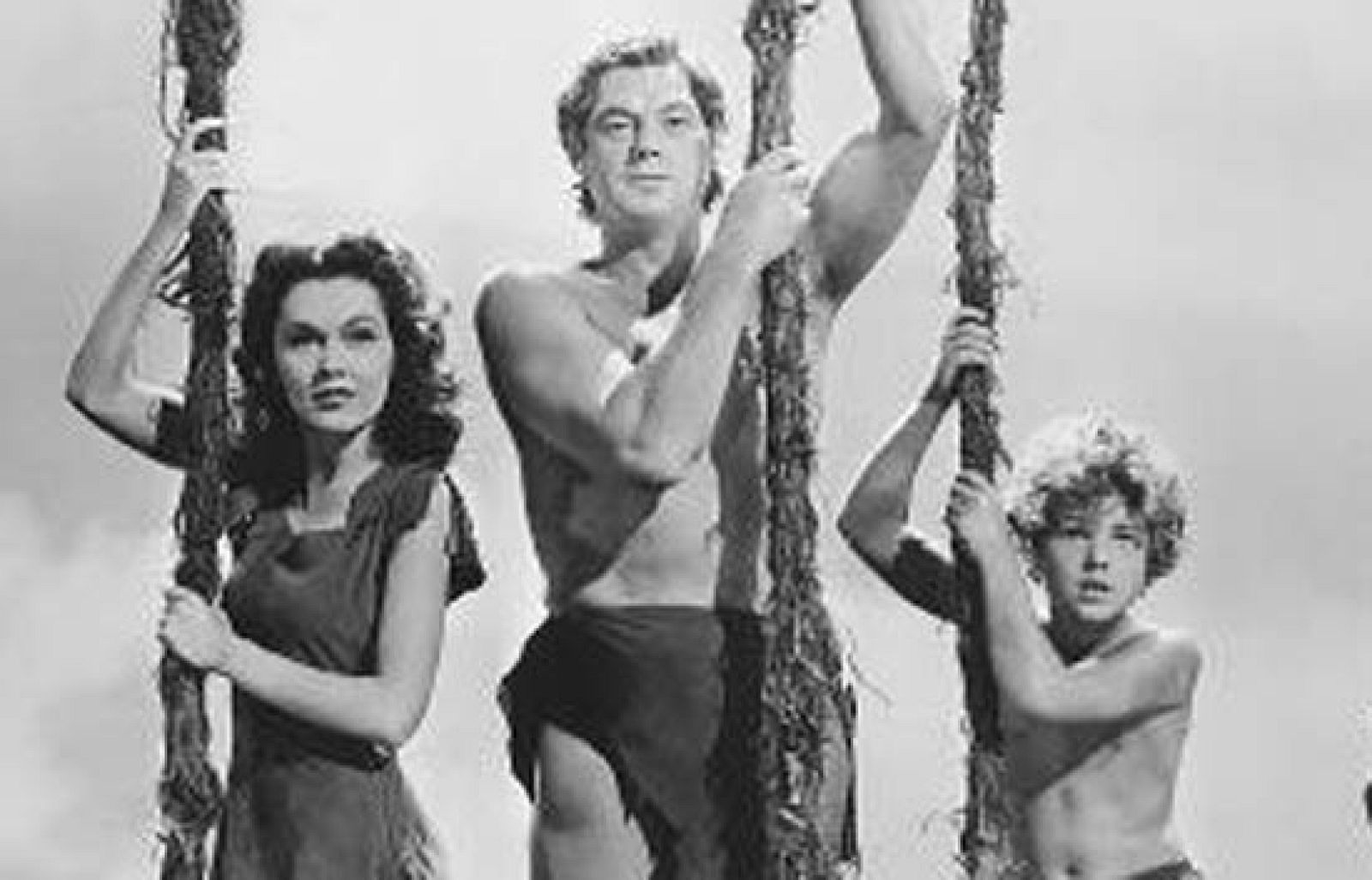 El actor estadounidense Johny Weismuller, que dio vida en la pantalla al mítico Tarzán, fue también todo un campeón olímpico en natación.