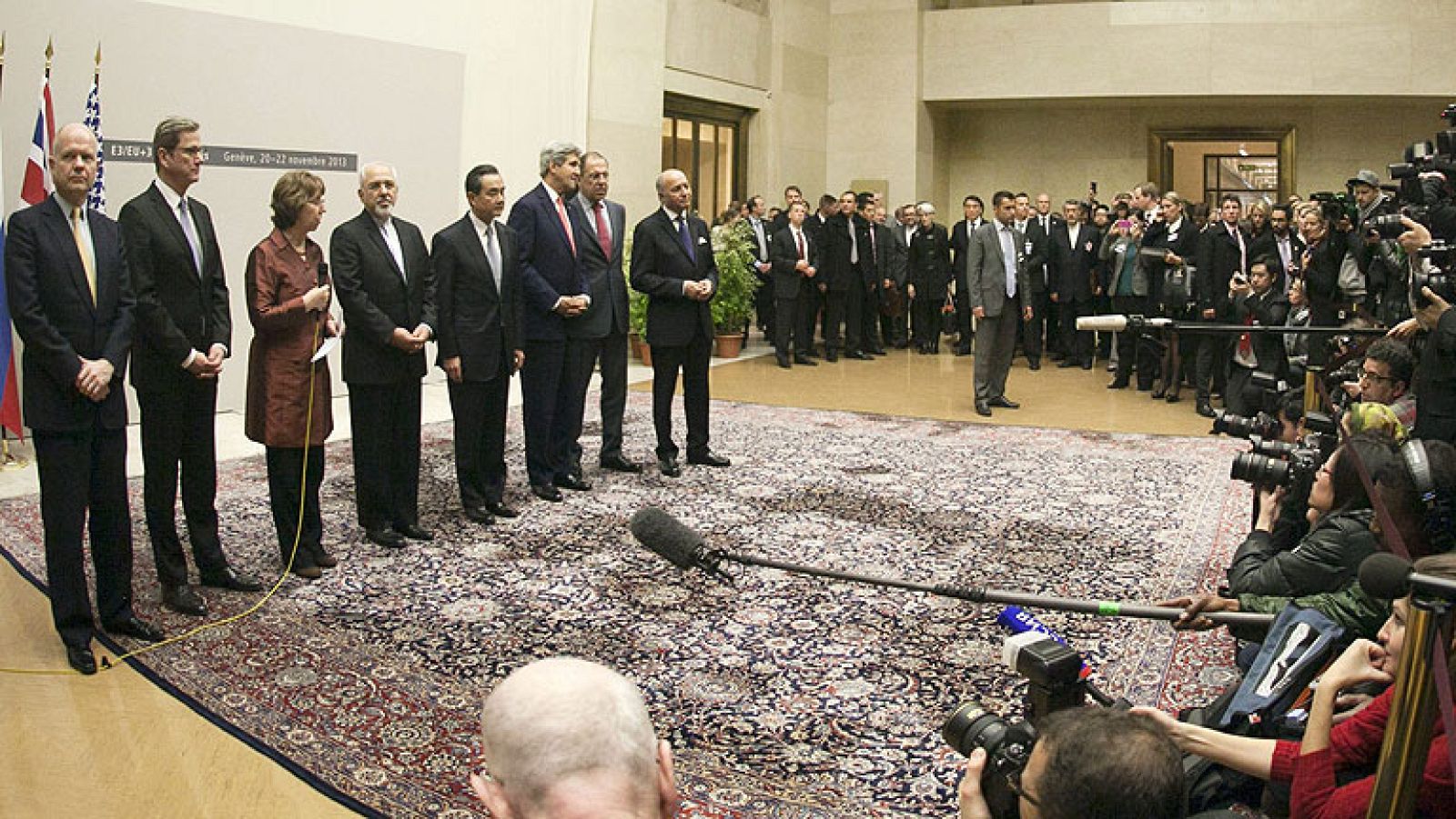 Irán confirma que se han liberado 8.000 millones de dólares en bancos de EE.UU. | Ver