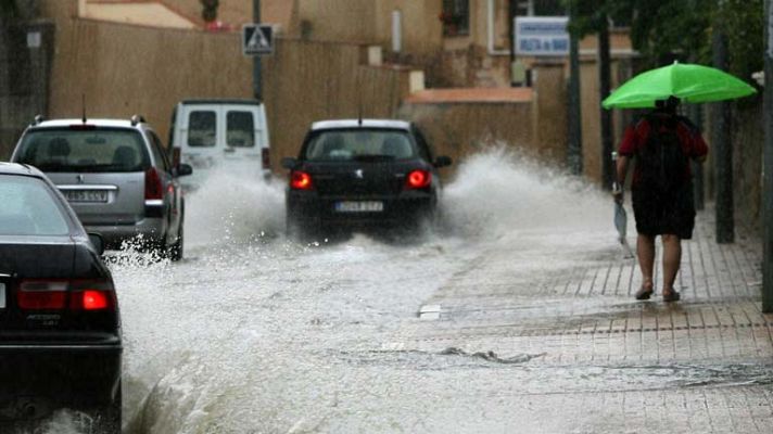 El tiempo - Lluvias fuertes en el Estrecho y sureste. Baja la cota de nieve