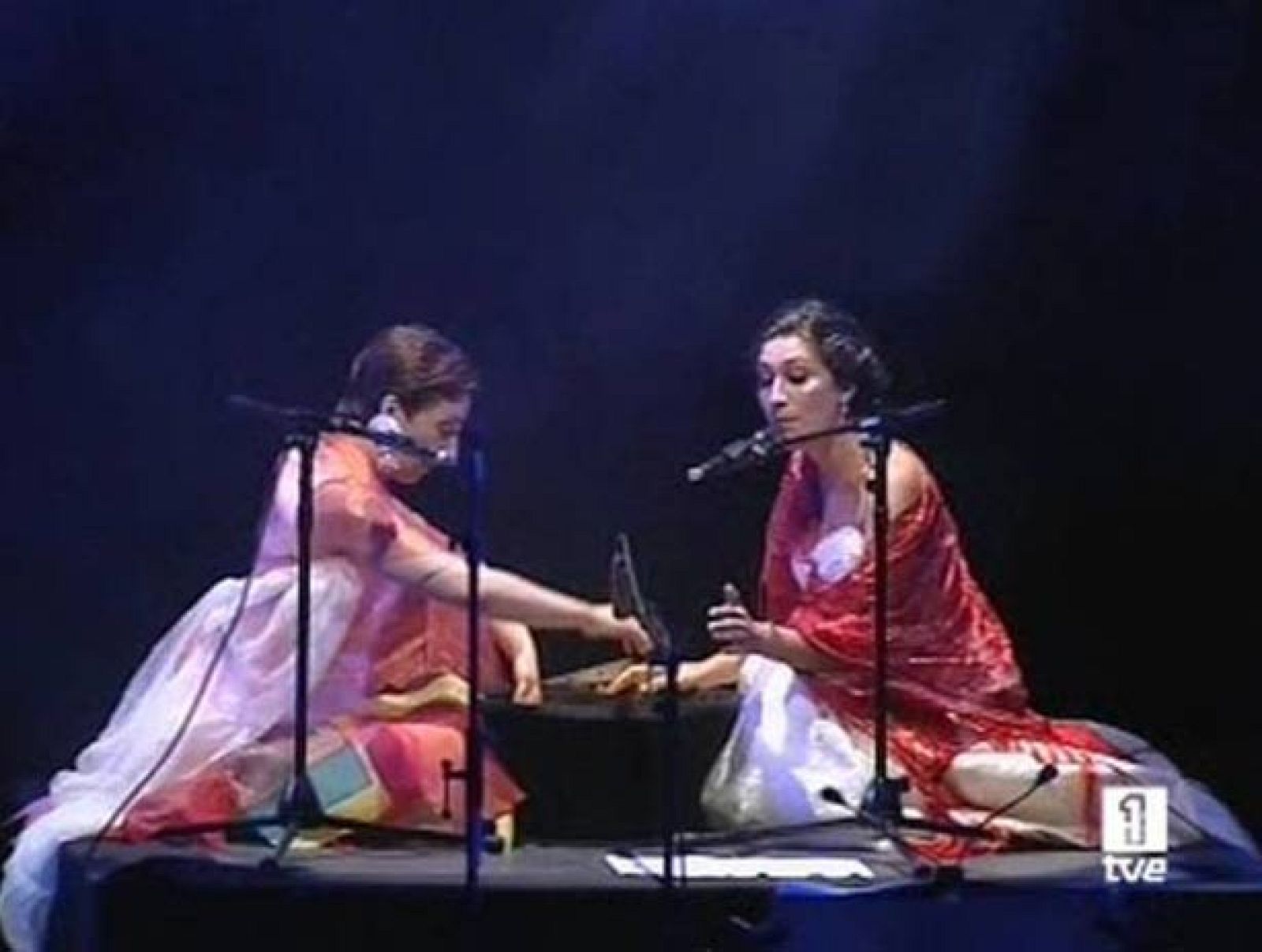 Dulce Pontes y Estrella Morentes unen sus voces | Ver