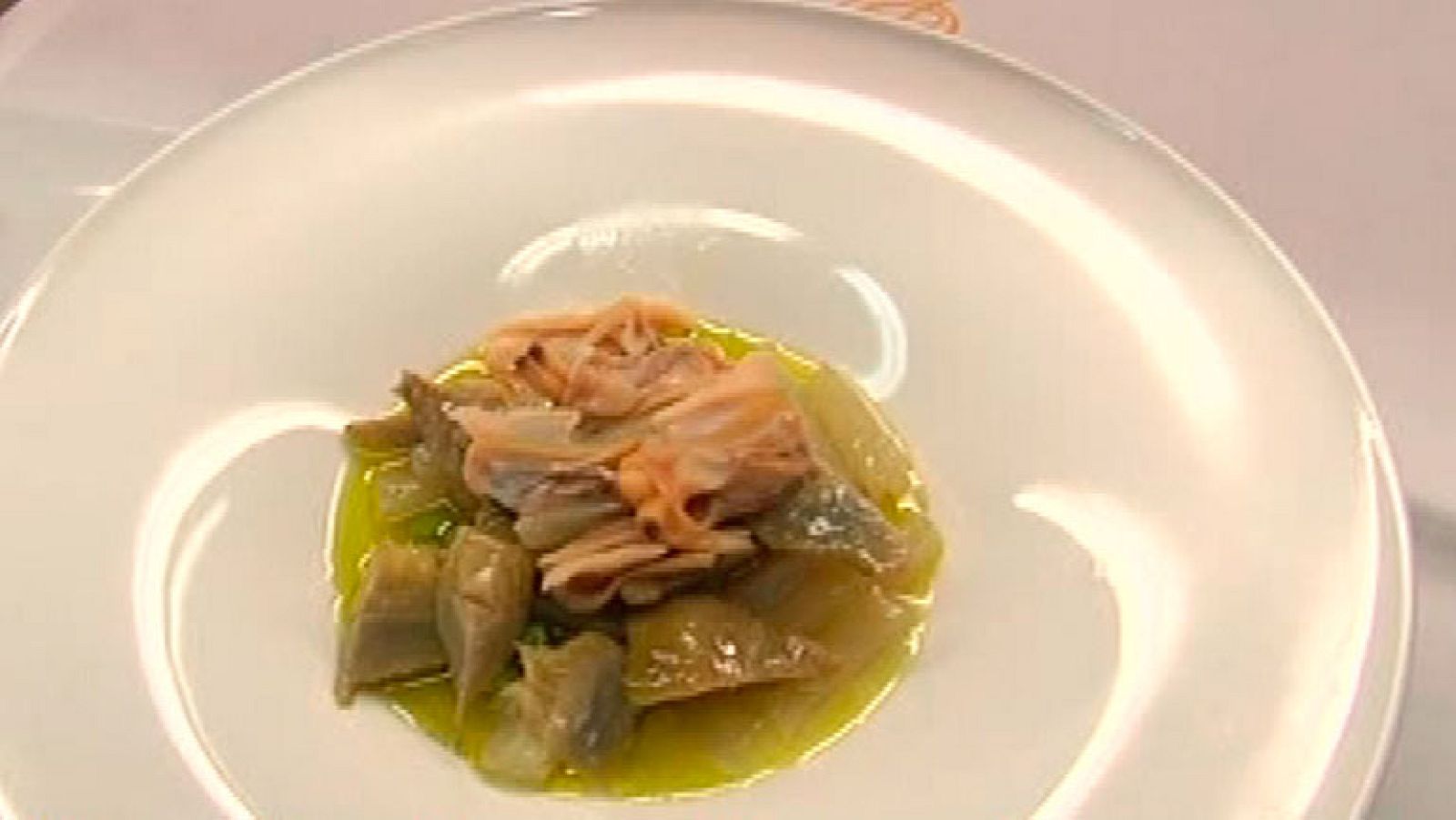 España Directo- Guiso de alcachofas, guisantes y cardo con almejas