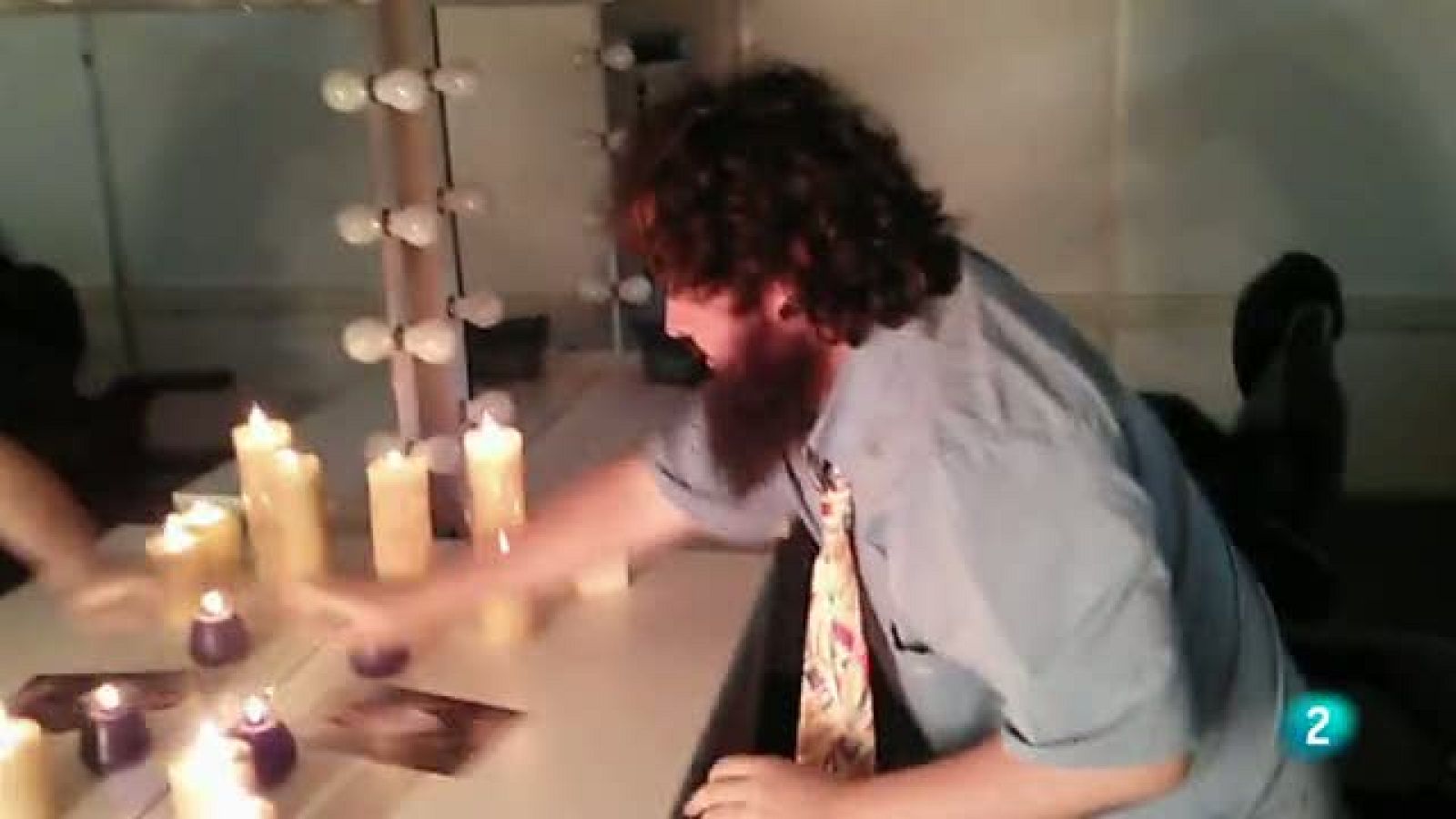 El extraño ritual de Lou - Ver ahora