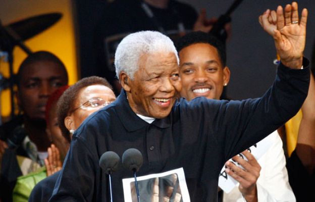 La 2 Noticias - Nelson Mandela cumple 90 años