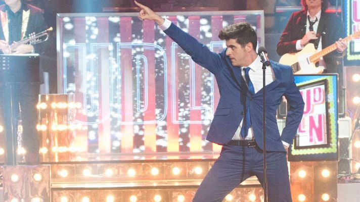 Uno de Los Nuestros - Edu canta "Locked out of heaven"