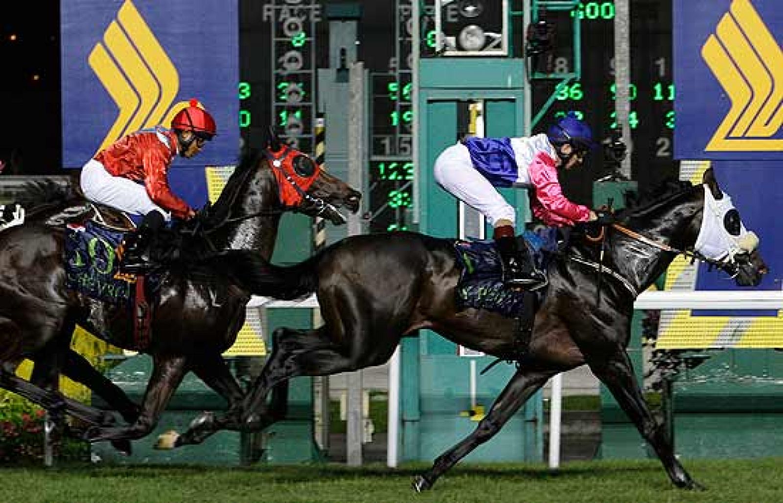 Carreras nocturnas en el hipódromo de Madrid