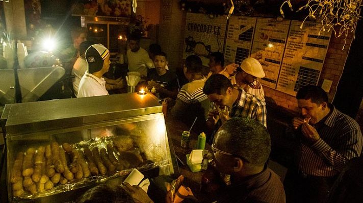 Telediario 1 - Un nuevo apagón deja a oscuras el centro y occidente de Venezuela