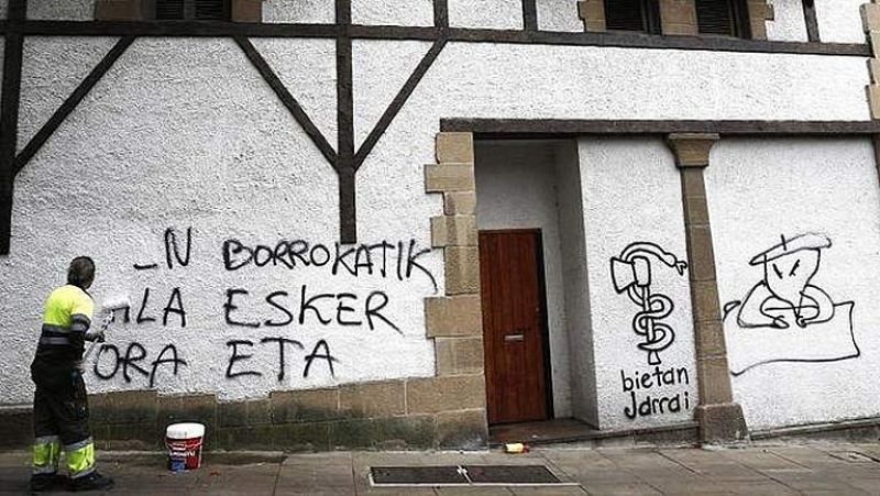 Detienen en Francia a un negociador de ETA con el Gobierno en 2005 y a otro miembro de la banda