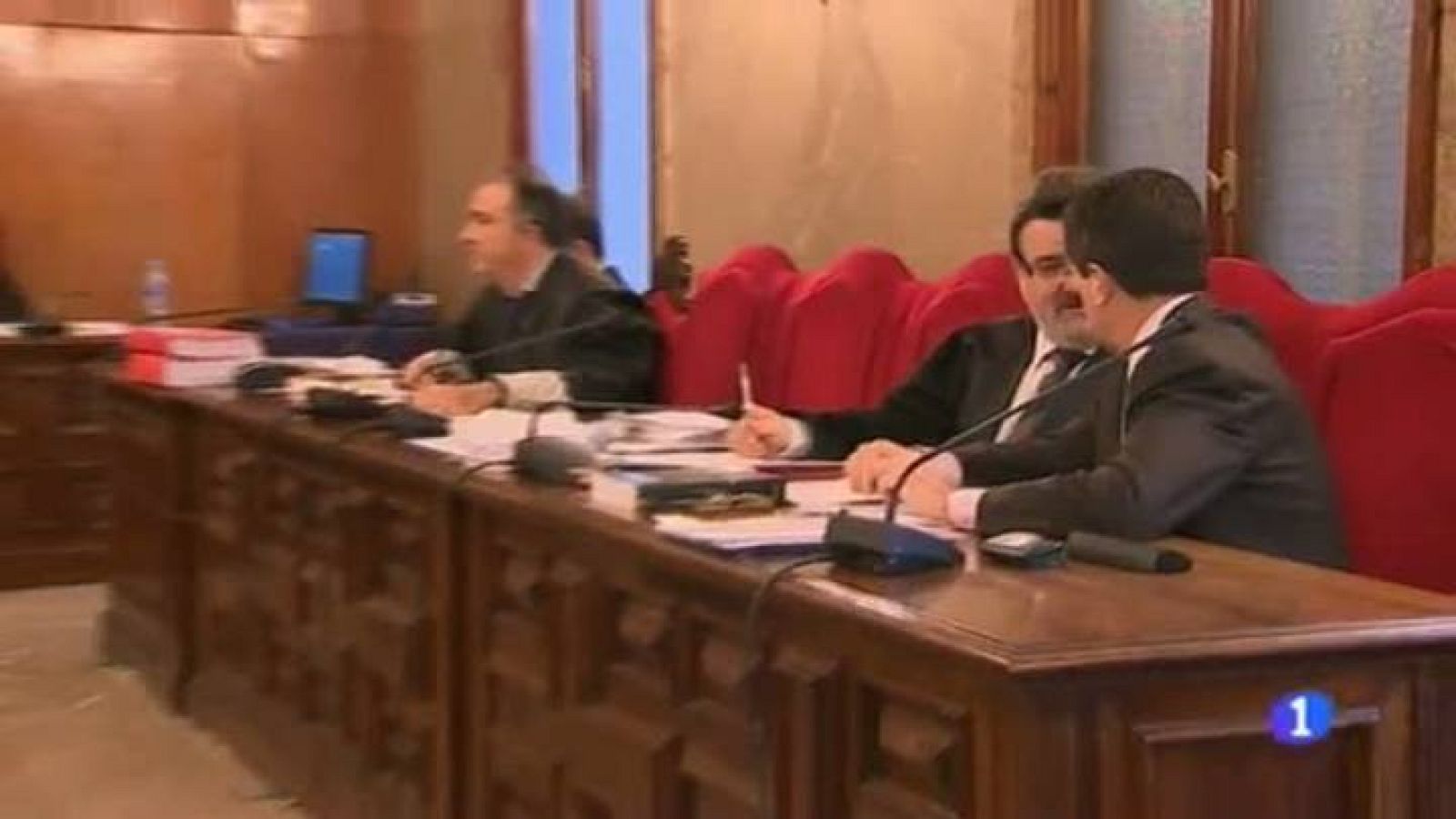 Informatiu Balear en 2' - 03/12/13 | Ver