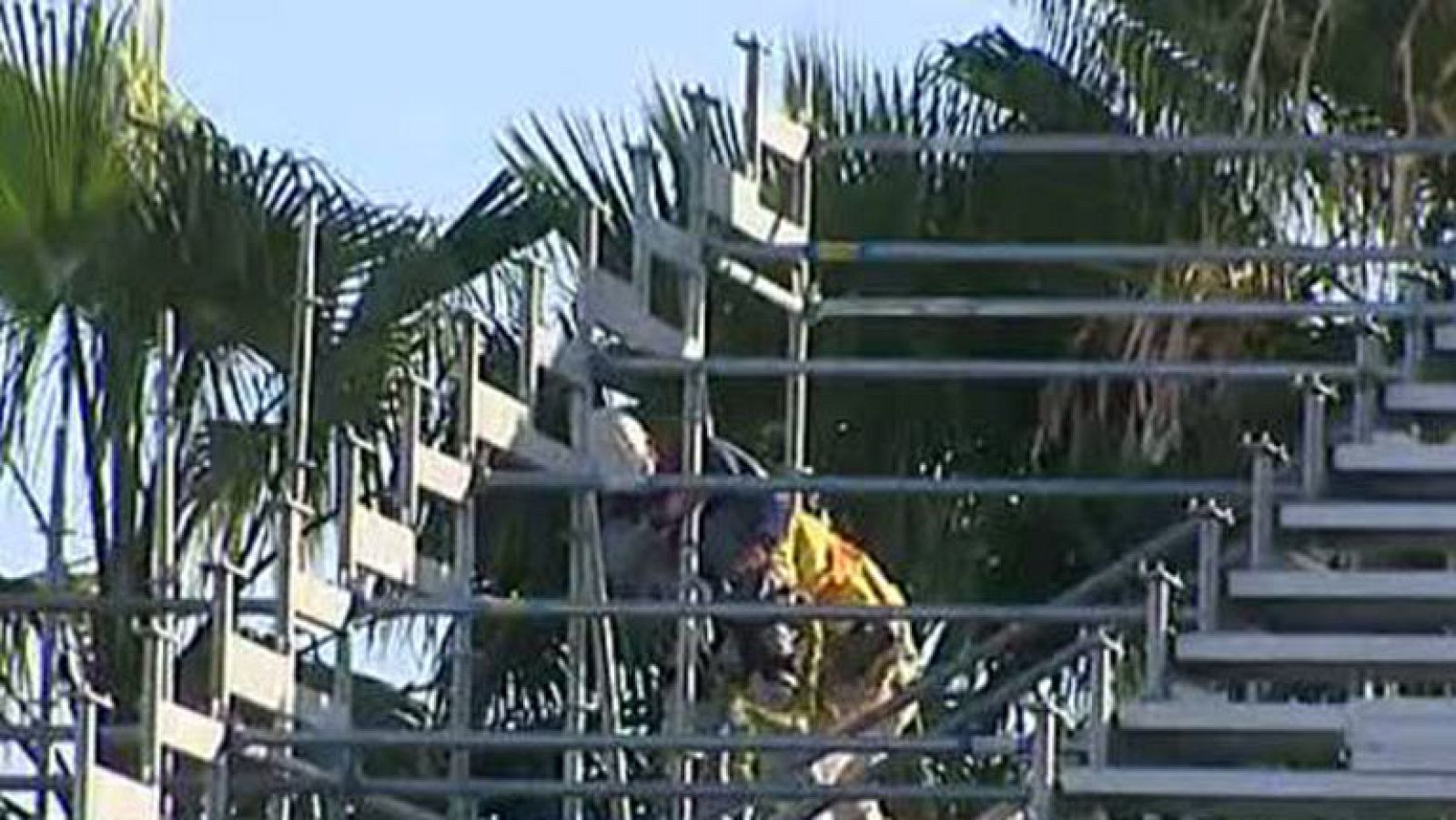El Olímpic de Xàtiva se está preparando a conciencia para la visita del Real Madrid en Copa del Rey, con la colocación de gradas supletorias que duplicarán el aforo normal y con la utilización de lonas para evitar que la gente de los balcones cercano
