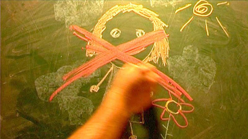 Documentos TV- Infancia rota