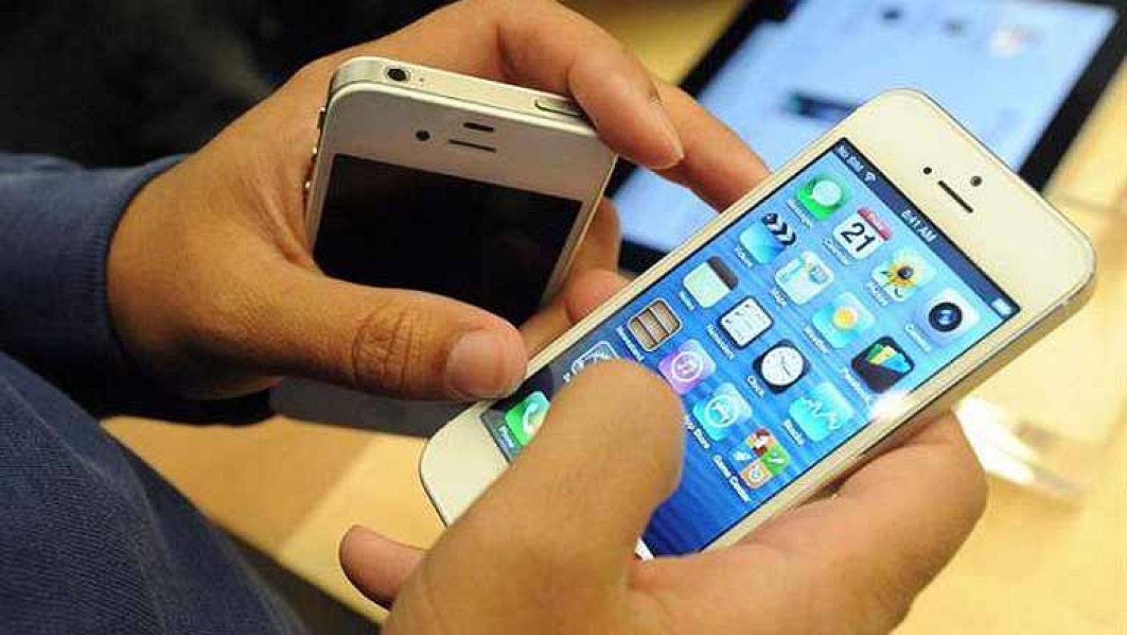 El diario estadounidense 'The Washington Post' revela que la Agencia de Seguridad Nacional de Estados Unidos recopila 5.000 millones de datos al día sobre teléfonos móviles en todo el mundo, según nuevos documentos de Edward Snowden