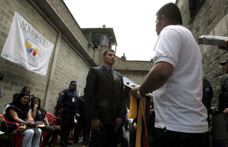 Ex combatientes de las FARC piden perdón