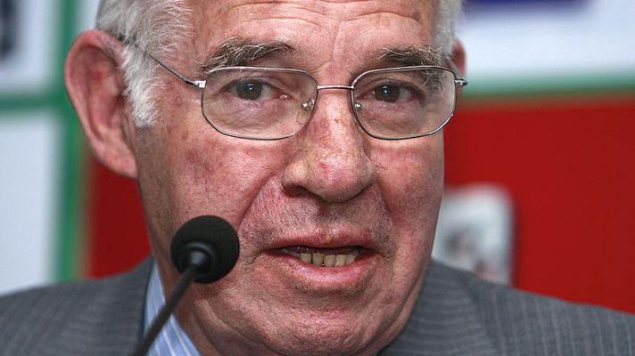 Telediario 1 - Luis Aragonés desmiente su retirada