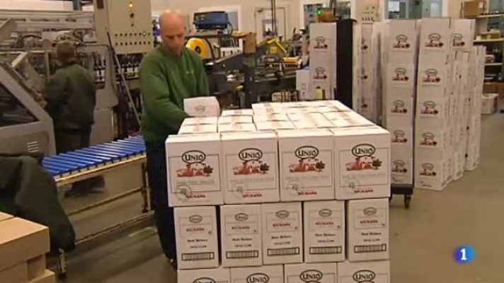 L'Informatiu - La UE endureix la normativa europea contra el frau d'oli d'oliva a granel