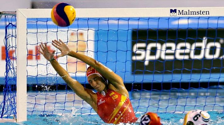 Telediario 1 - El CN Sabadell gana la Supercopa femenina de waterpolo