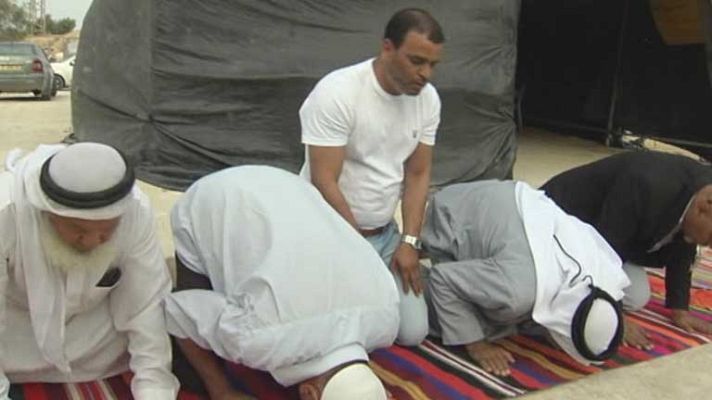 Telediario 1 - Reubicación de los beduinos