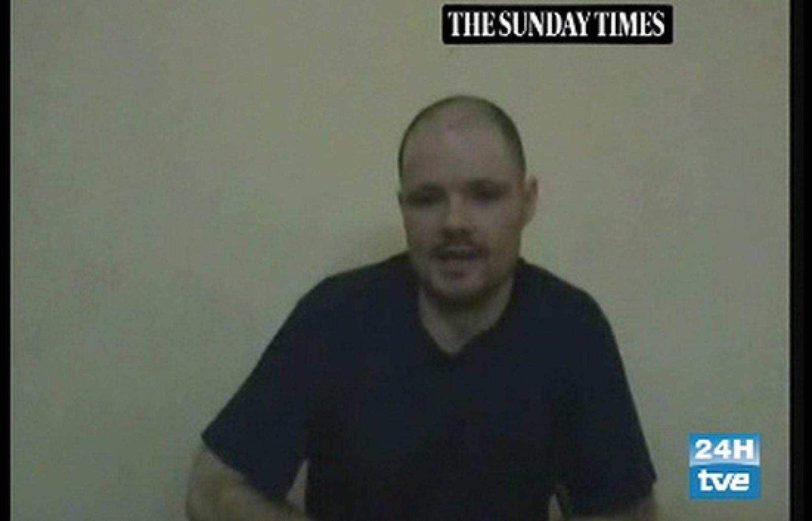 Uno de los cinco británicos secuestrados en Irak hace más de un año se ha suicidado, según la prensa británica.