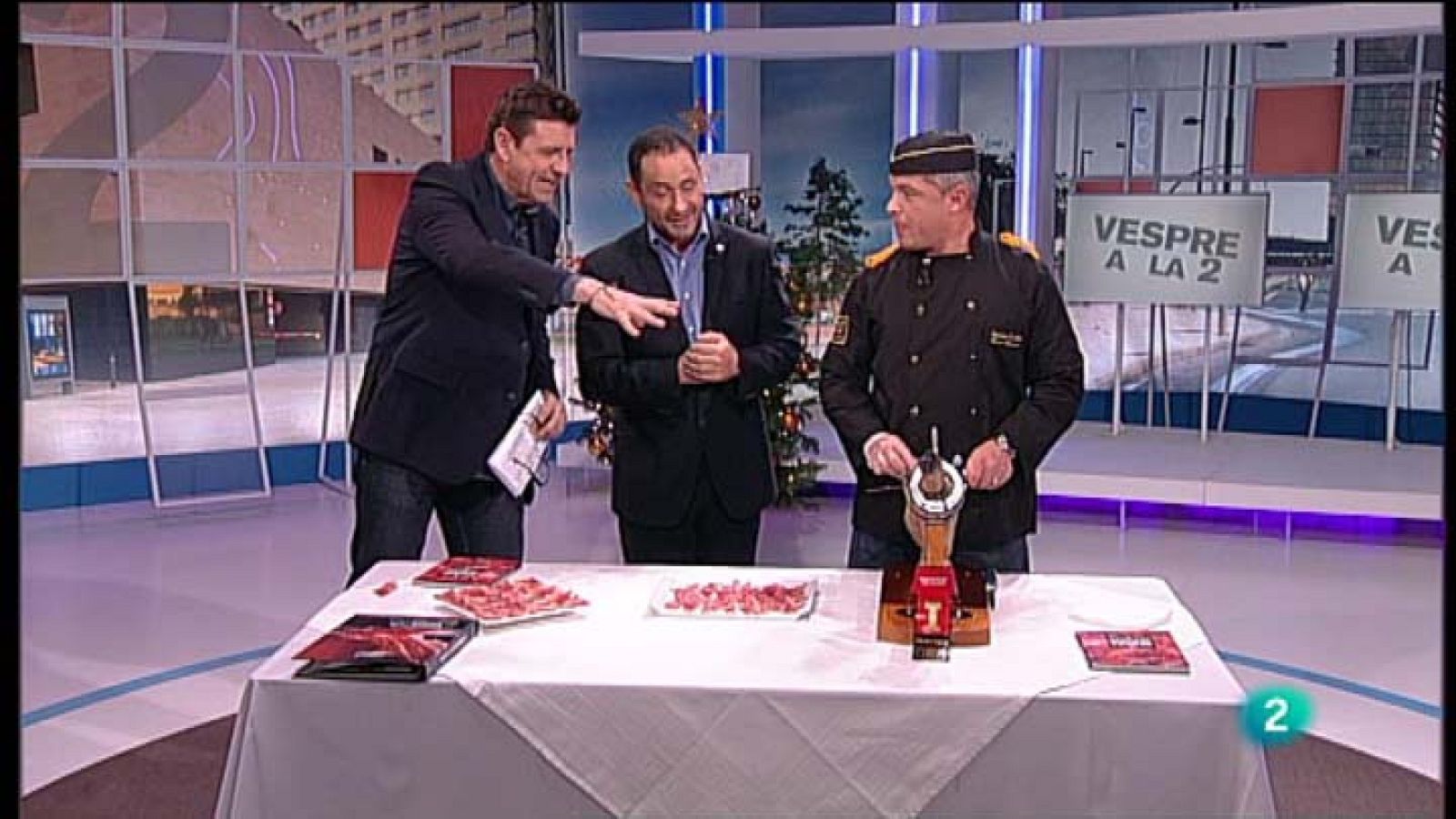 Vespre a La 2 -  Entrevista a Enrique Tomás, "Grandes mentiras sobre el jamón"